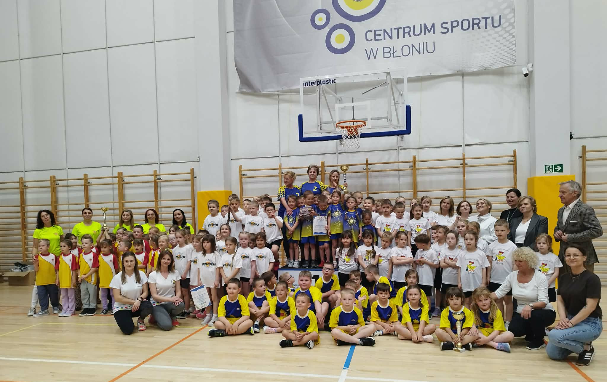 Zdjęcie do IV edycja Olimpiady Międzyprzedszkolnej "Na sportowo, na wesoło" w Centrum Sportu w Błoniu - Gr. IV "Pszcz&oacute;łki"